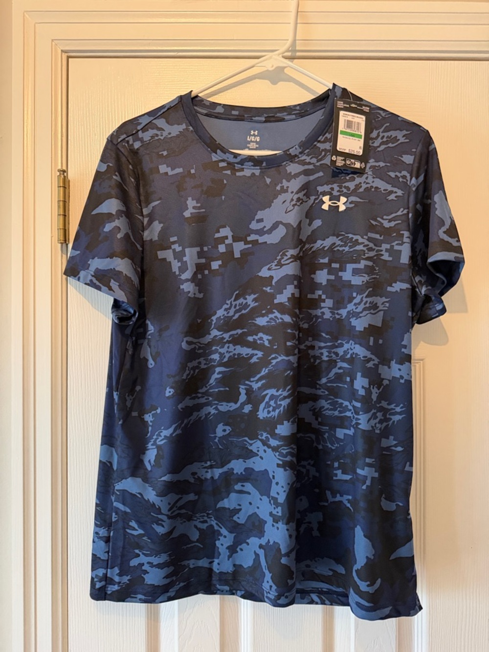 Under Armour Women’s Navy and Light Blue Camo Short Sleeve Tee